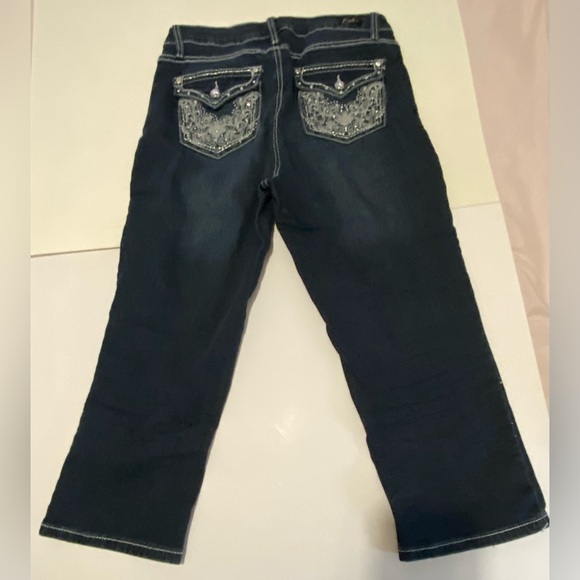 Earl Jeans Capris Size 6 Like New - Picture 2 of 9